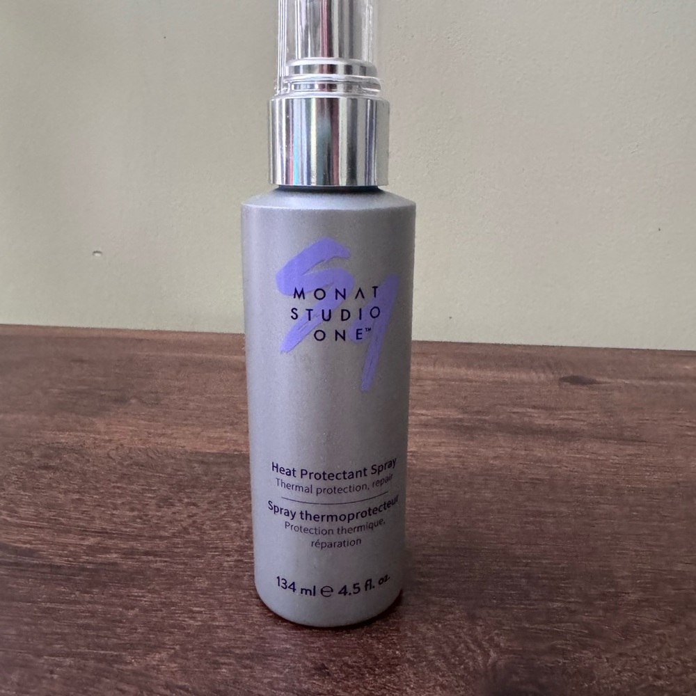 Heat protectant spray